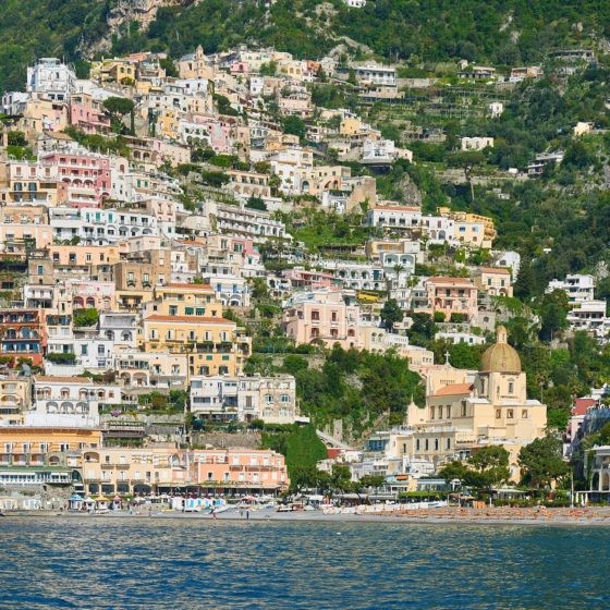 Blick auf Positano an der Amalfiküste