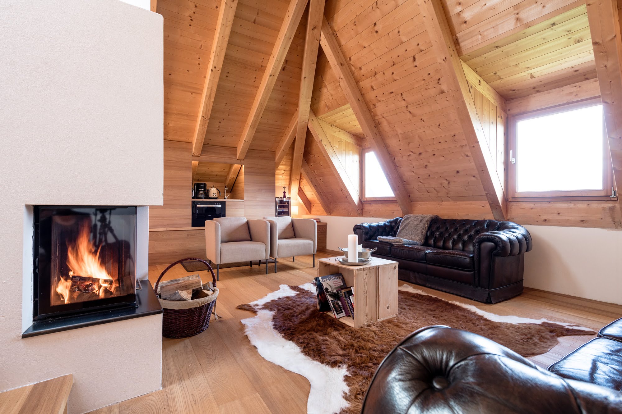 Charmingplace Mitterstiller Südtirol Wohnraum mit Kamin