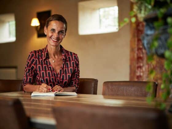 Presse - Publikationen - Reise vor 9