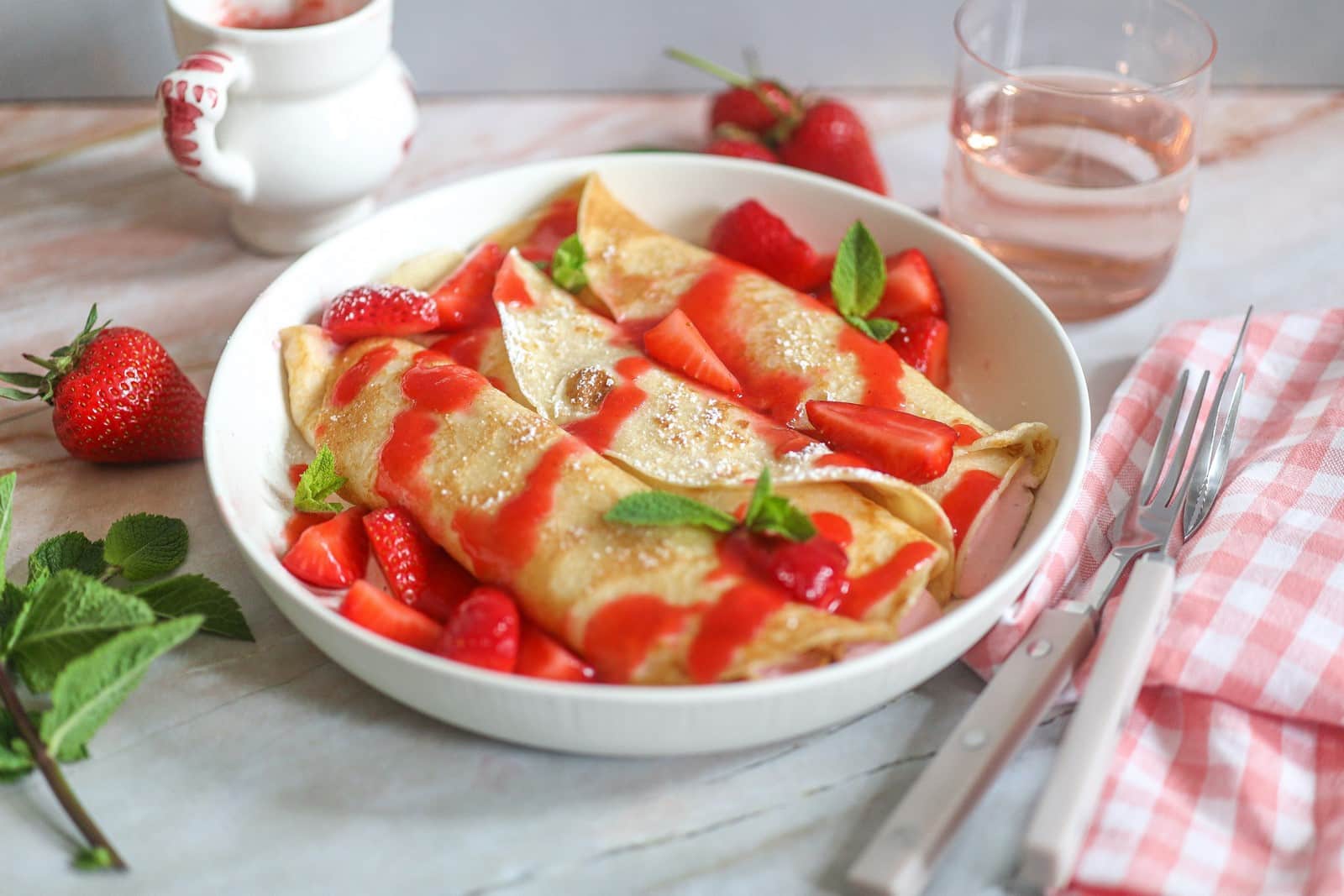 Rezept Österreich - Palatschinken mit Erdbeeren